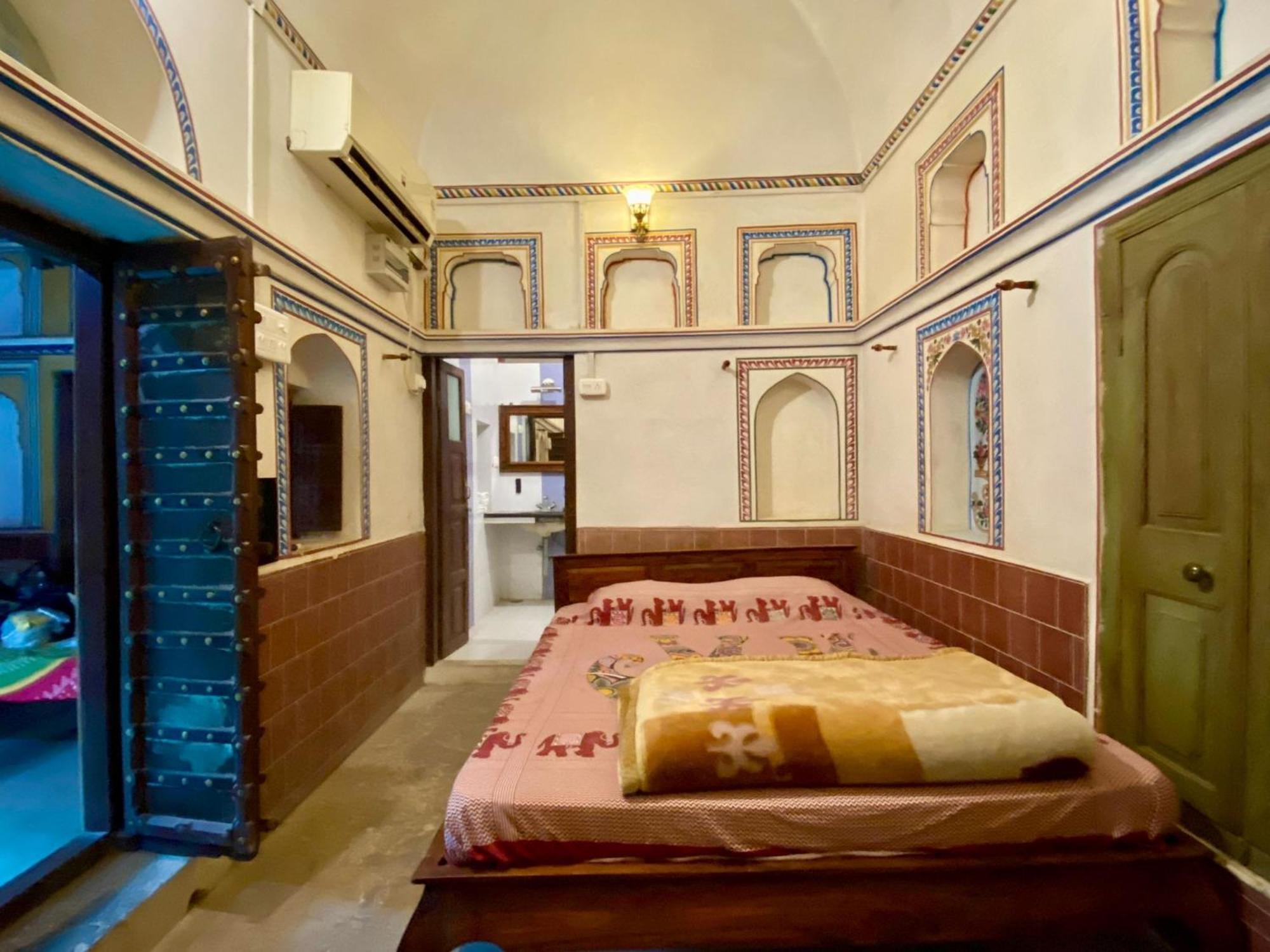 Hotel Mandawa Haveli Extérieur photo